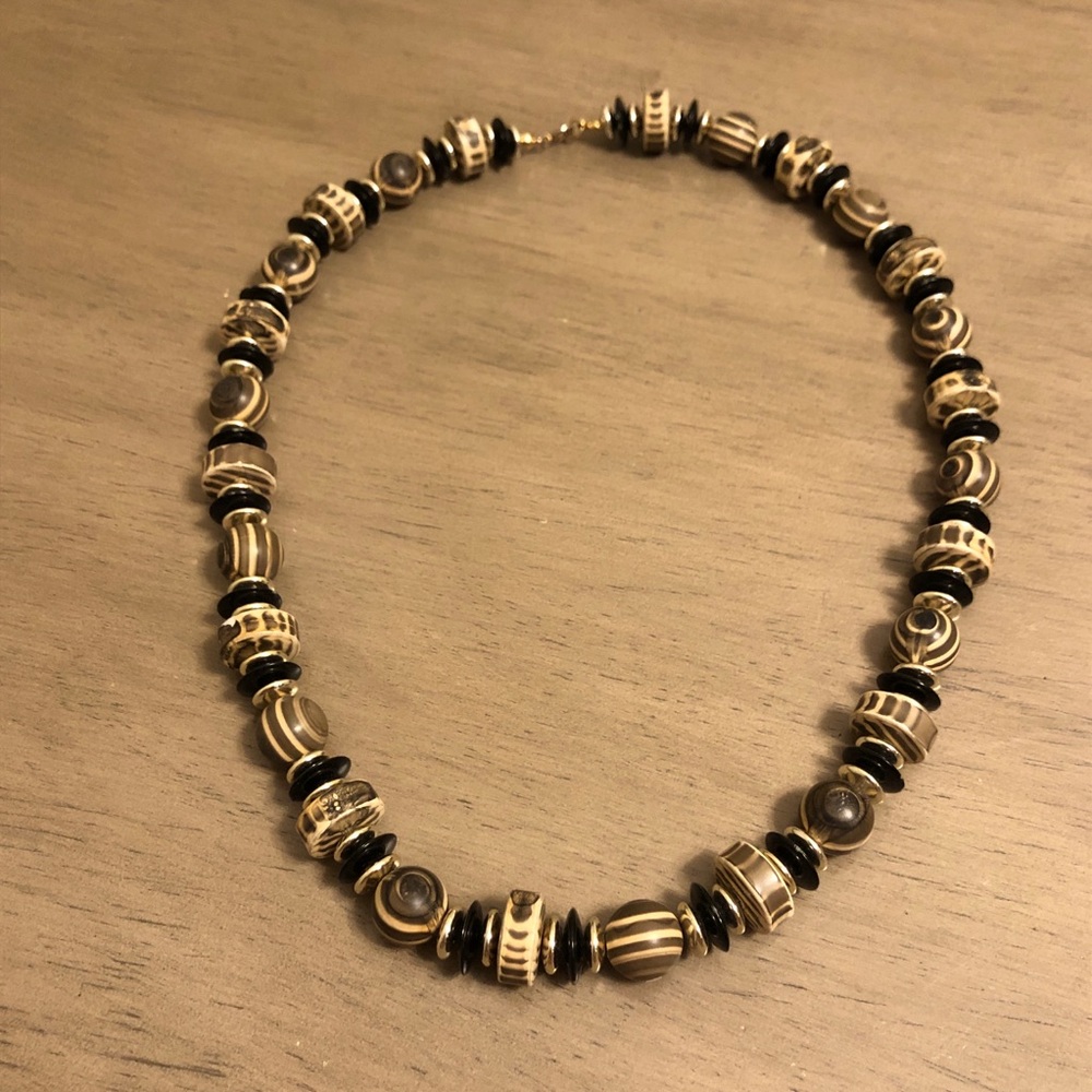 Vintage Jewelry - Black and Tan Beaded Necklace